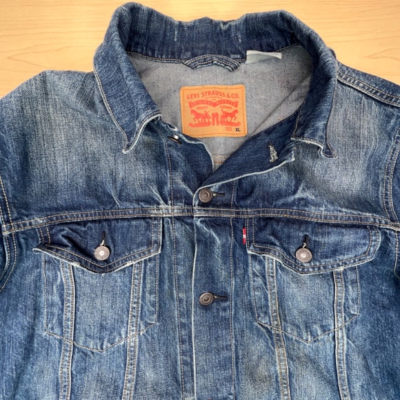 Excellent Condition LEVI'S Button Up denim Trucker Jacket Size: XL - Picture 15 of 16